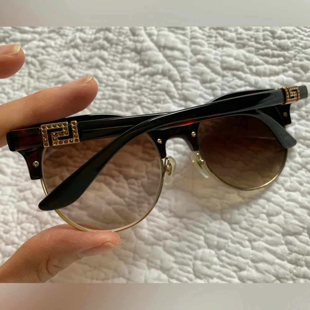 Versace Sunglasses in Tortoiseshell and Gold - Picture 5 of 5